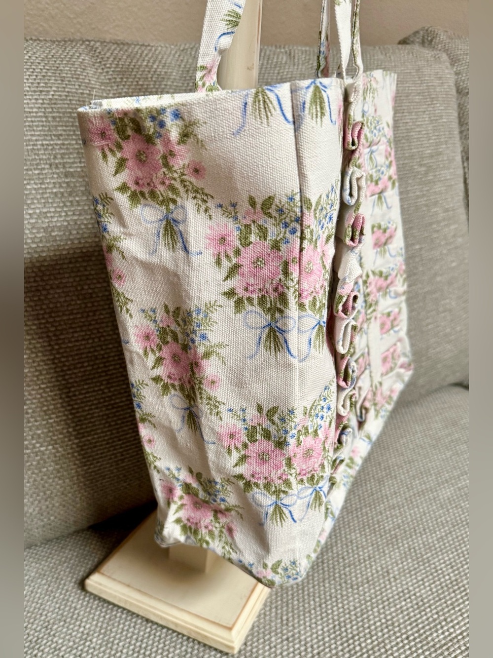 Ruffle 🌸 Floral Canvas Tote Bag Shoulder Bag Ivory Pink Blue Bookish sealed NWT - Picture 3 of 9